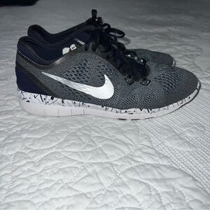 Nike Free Women 6 Shoes 5.0 TR Fit 5 Sneakers Run Black Gray Athletic Running
